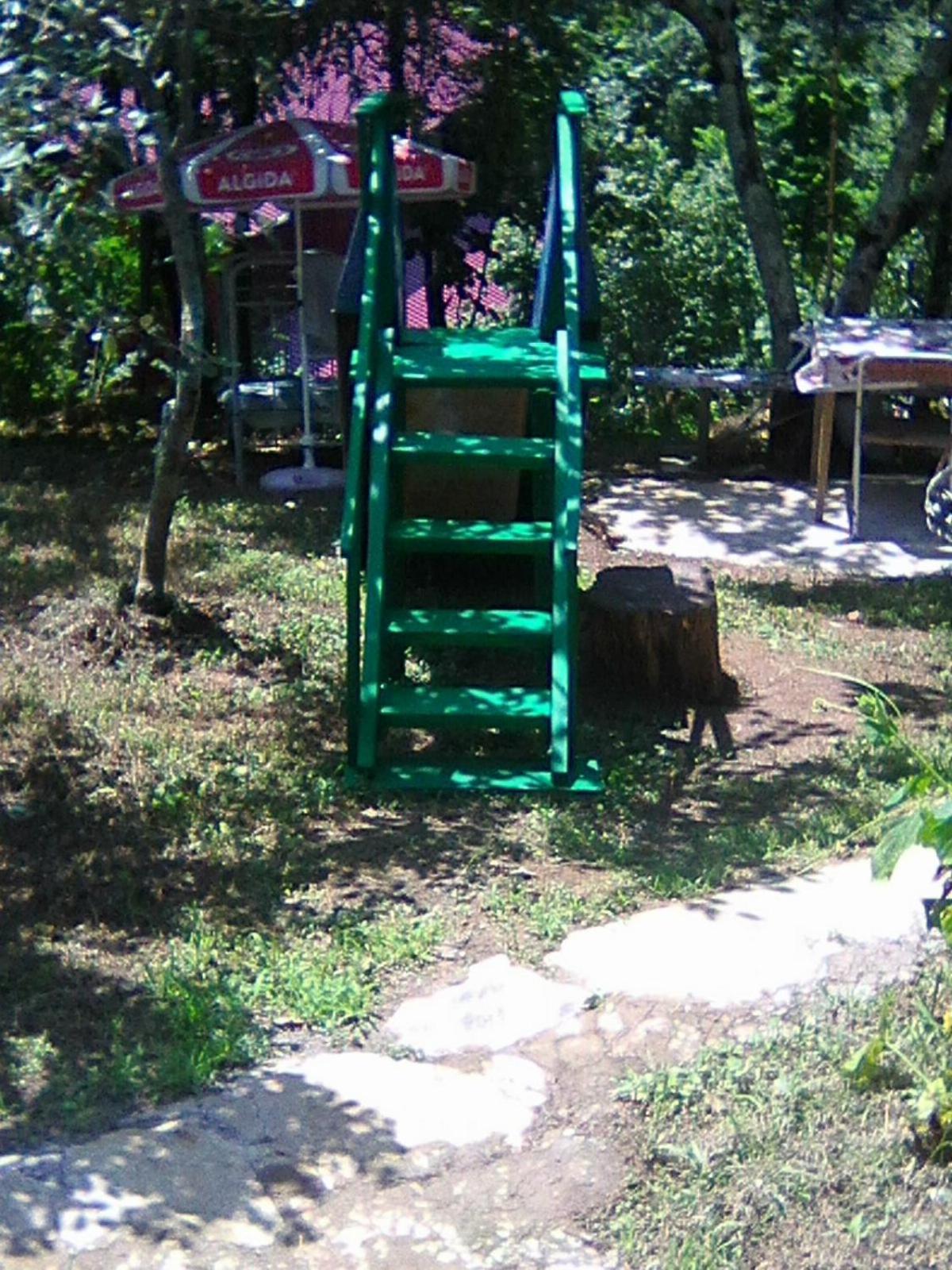 Villa Tengiz Chakvistavi ภายนอก รูปภาพ